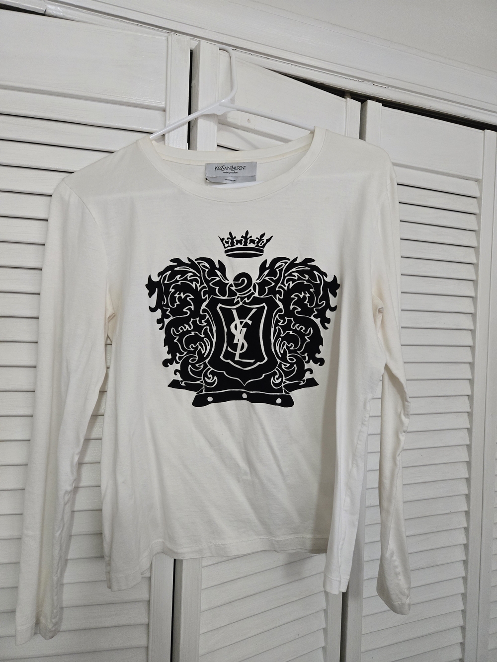 Vintage Long Sleeve Top with Black Crest Graphic